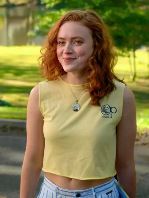 Red curly haired girl in Nuanyang Park