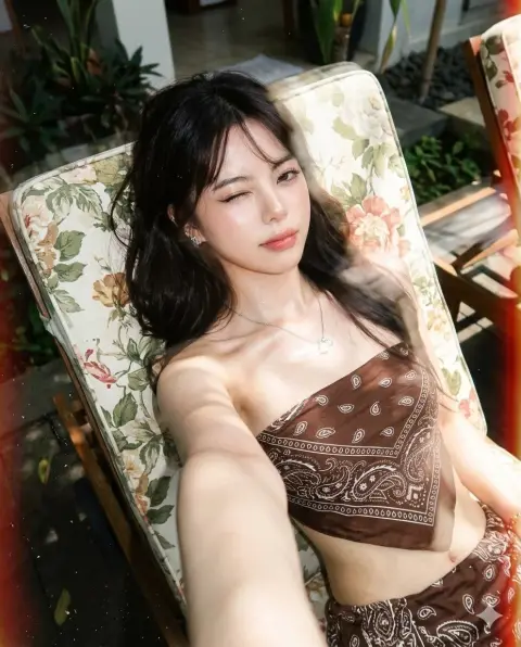 Retro CCD hybrid film-like outdoor deck chair portrait