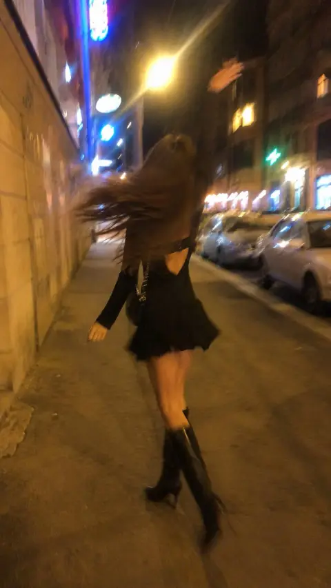 Street nightlife motion blurred beauty photography