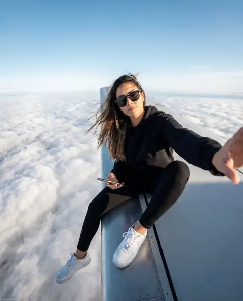 The ultimate cool selfie on the wings of a cloud